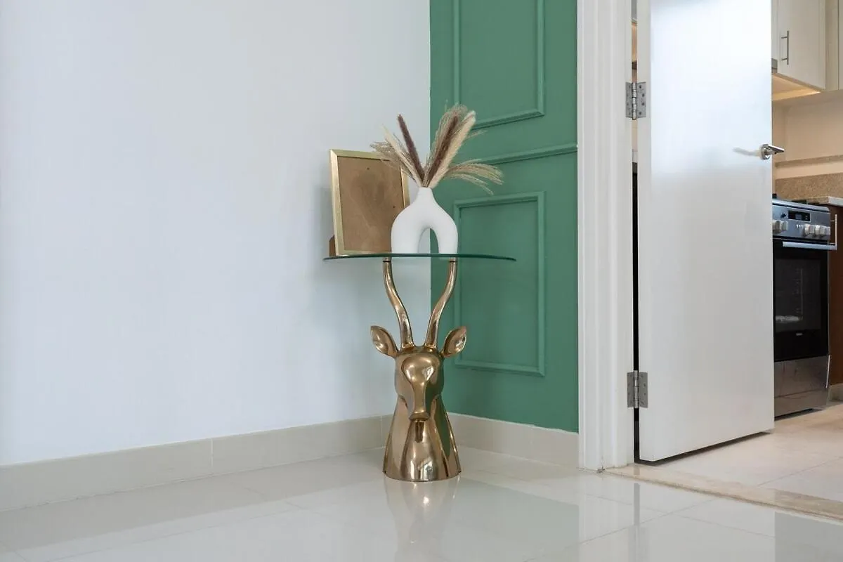 Bright And Chic 2-Bedrooms In Downtown Near Burj Khalifa And Dubai Mall! United Arab Emirates