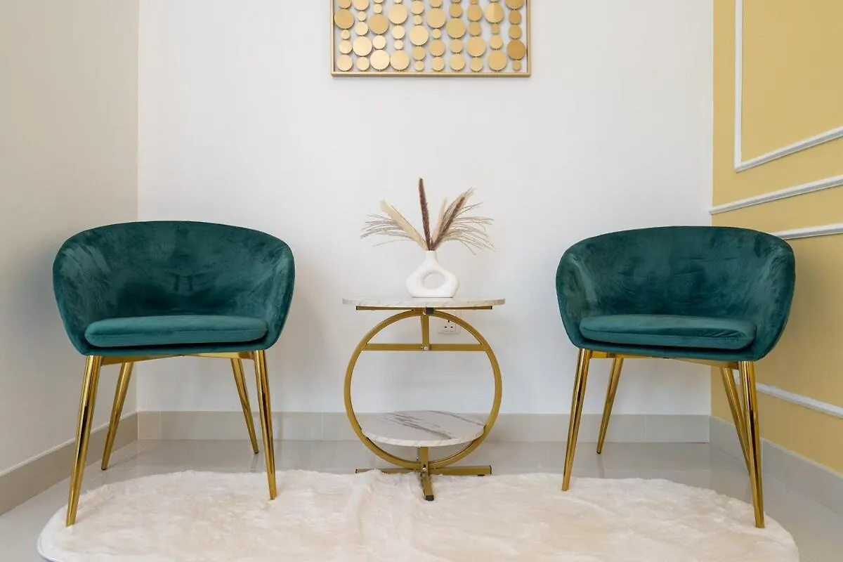 Apartment Bright And Chic 2-Bedrooms In Downtown Near Burj Khalifa And Dubai Mall!