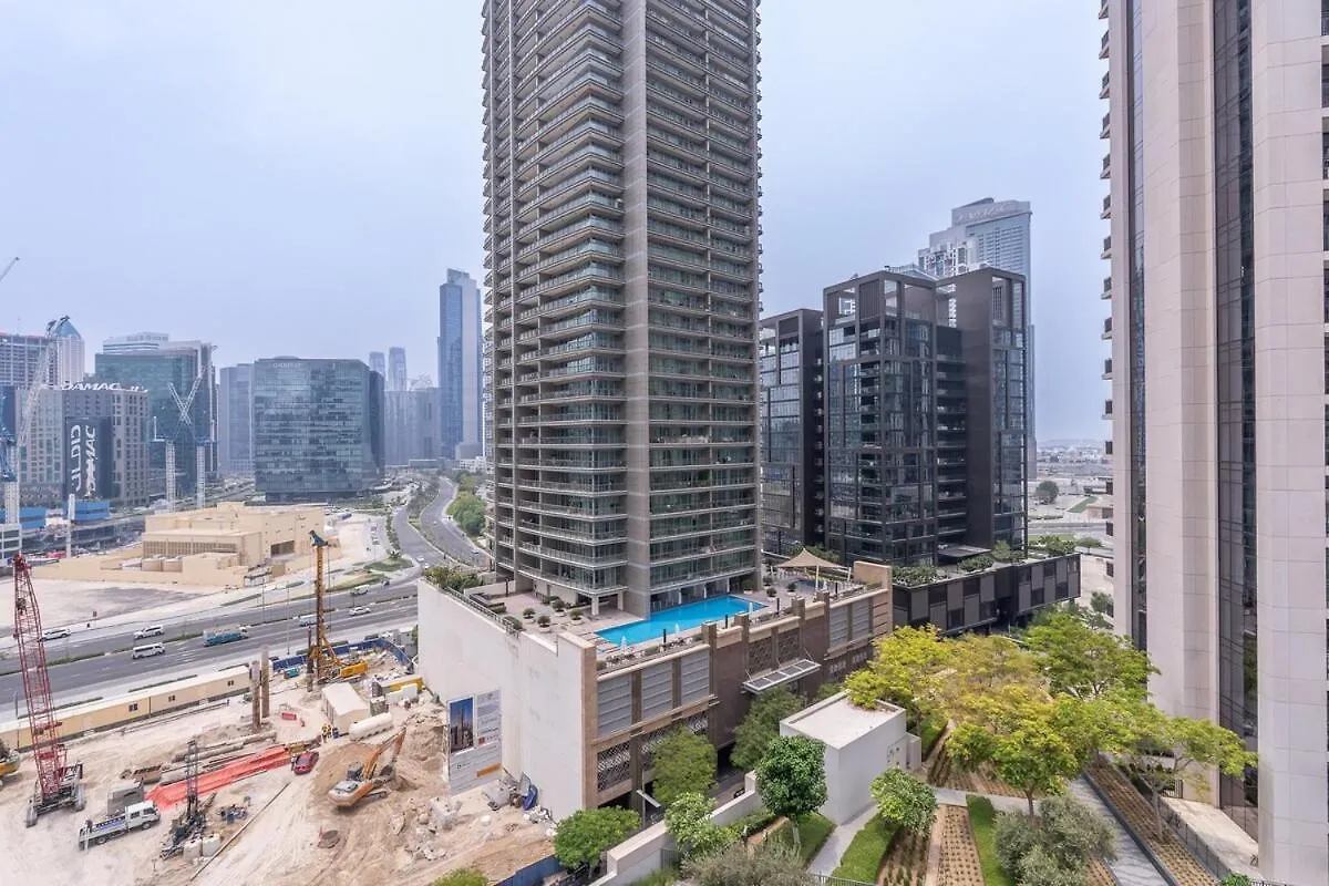 Bright And Chic 2-Bedrooms In Downtown Near Burj Khalifa And Dubai Mall! 0*,  United Arab Emirates