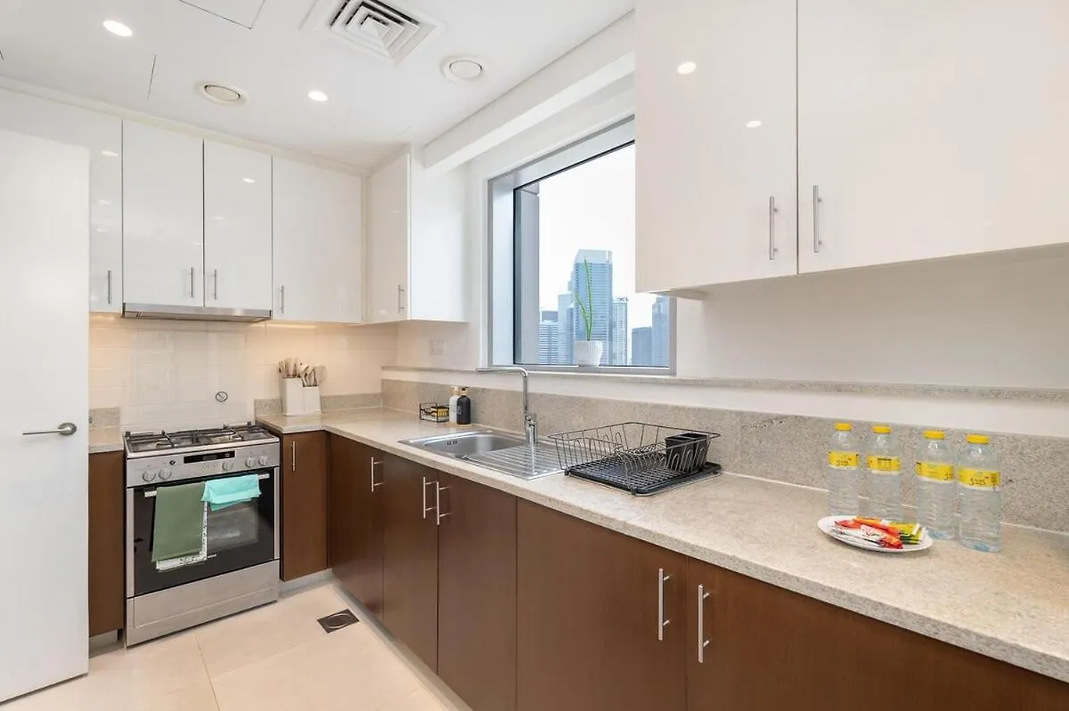 Bright And Chic 2-Bedrooms In Downtown Near Burj Khalifa And Dubai Mall!