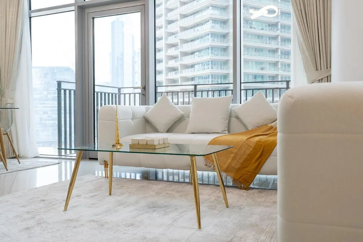 Bright And Chic 2-Bedrooms In Downtown Near Burj Khalifa And Dubai Mall! Apartment