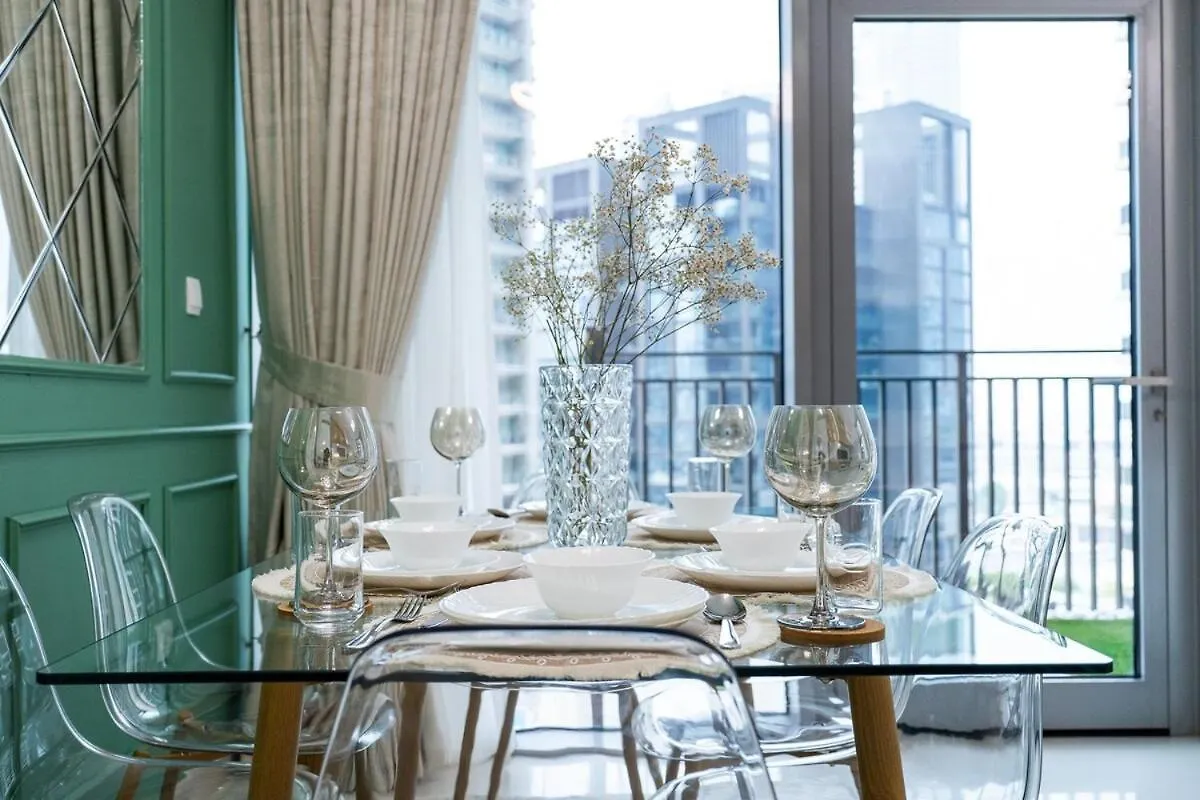 Bright And Chic 2-Bedrooms In Downtown Near Burj Khalifa And Dubai Mall! 0*,  United Arab Emirates